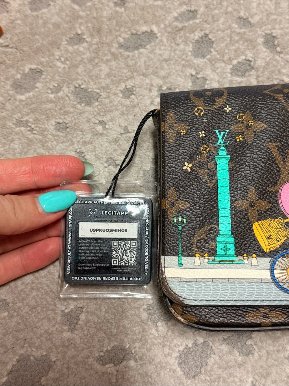 Louis Vuitton 2022 Holiday Felicie